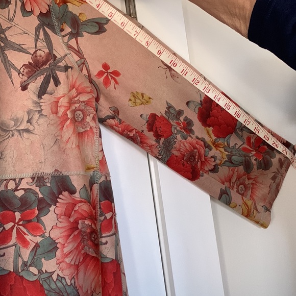 Unique coat topper in soft material from Soliatiare. Never worn. Fits loose. - Picture 6 of 9